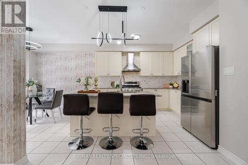 15 Faders Drive, Brampton, ON - Indoor Photo Showing Kitchen With Upgraded Kitchen