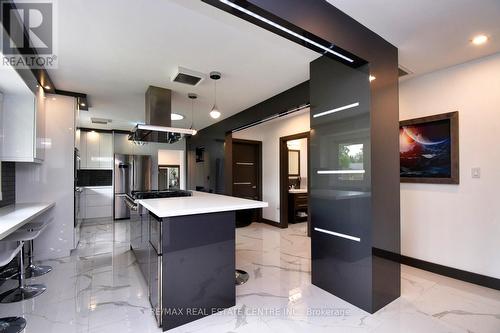 3836 Brookside Drive, West Lincoln, ON - Indoor Photo Showing Kitchen