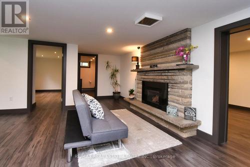 3836 Brookside Drive, West Lincoln, ON - Indoor Photo Showing Living Room With Fireplace