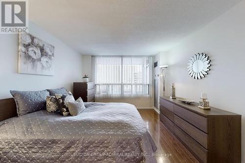 804 - 11 Townsgate Drive, Vaughan, ON - Indoor Photo Showing Bedroom