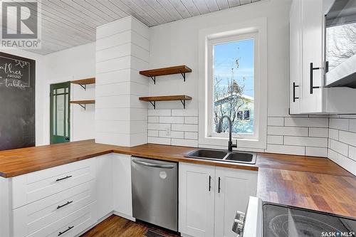 2136 Reynolds Street, Regina, SK - Indoor Photo Showing Kitchen With Double Sink