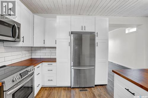 2136 Reynolds Street, Regina, SK - Indoor Photo Showing Kitchen