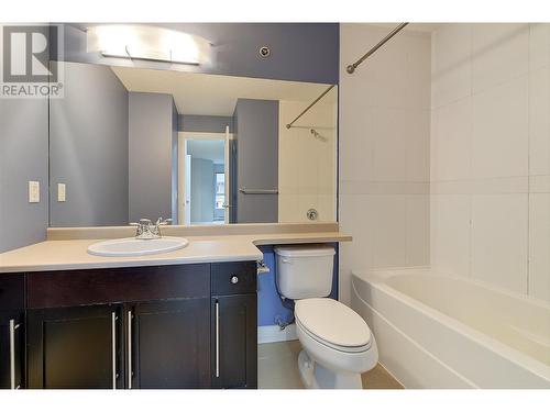 1083 Sunset Drive Unit# 417, Kelowna, BC - Indoor Photo Showing Bathroom