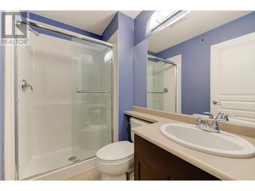 1083 Sunset Drive Unit# 417, Kelowna, BC - Indoor Photo Showing Bathroom