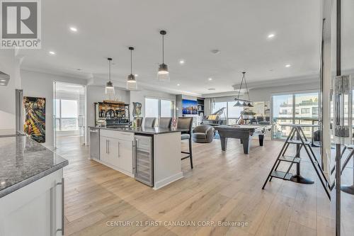 2701/04 - 330 Ridout Street N, London, ON - Indoor Photo Showing Kitchen With Upgraded Kitchen