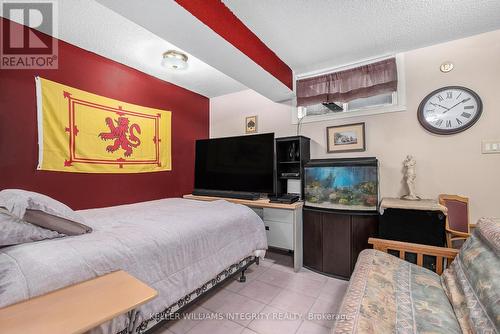 1384 Chatelain Avenue, Ottawa, ON - Indoor Photo Showing Bedroom