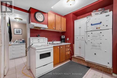 1384 Chatelain Avenue, Ottawa, ON - Indoor Photo Showing Kitchen