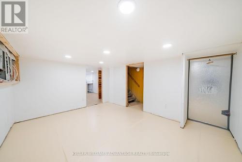 462&464 Sammon Avenue, Toronto, ON - Indoor