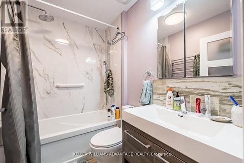 462&464 Sammon Avenue, Toronto, ON - Indoor Photo Showing Bathroom