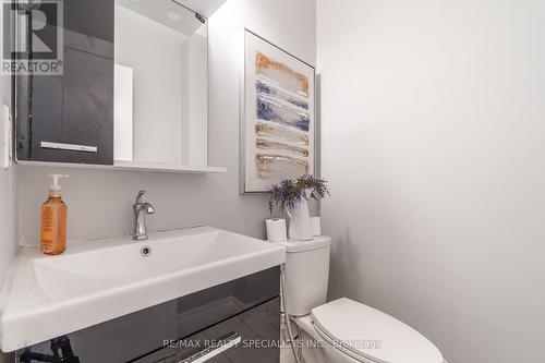 3023 Doyle Drive, London, ON - Indoor Photo Showing Bathroom