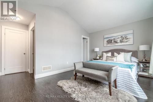 3023 Doyle Drive, London, ON - Indoor Photo Showing Bedroom