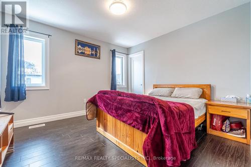 3023 Doyle Drive, London, ON - Indoor Photo Showing Bedroom