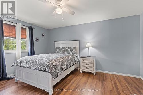 550 Albany Street, Fort Erie (333 - Lakeshore), ON - Indoor Photo Showing Bedroom