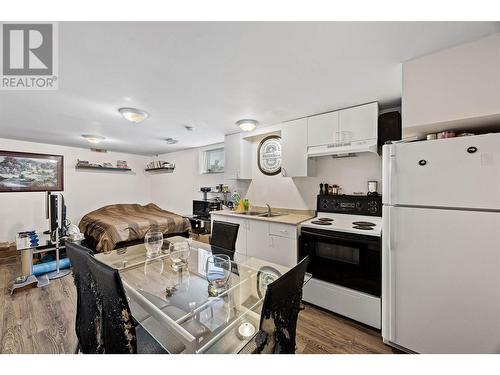 615 Stansfield Road, Kamloops, BC - Indoor Photo Showing Kitchen