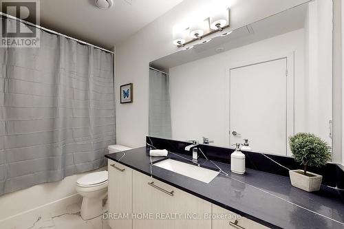 42 - 851 Sheppard Avenue W, Toronto, ON - Indoor Photo Showing Bathroom