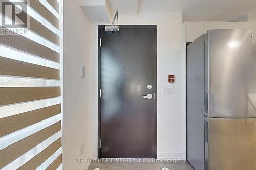 42 - 851 Sheppard Avenue W, Toronto, ON - Indoor Photo Showing Other Room