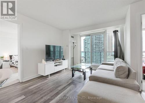 1209 - 18 Harbour Street, Toronto, ON - Indoor Photo Showing Living Room