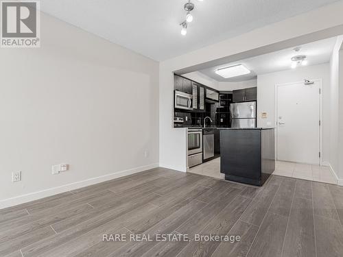 1711 - 30 Harrison Garden Boulevard S, Toronto, ON - Indoor Photo Showing Kitchen