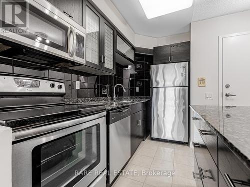 1711 - 30 Harrison Garden Boulevard S, Toronto, ON - Indoor Photo Showing Kitchen