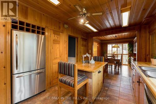 936 Dormer Street, Mississauga, ON - Indoor Photo Showing Kitchen With Double Sink