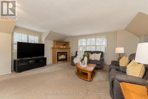 936 Dormer Street, Mississauga, ON - Indoor Photo Showing Living Room With Fireplace