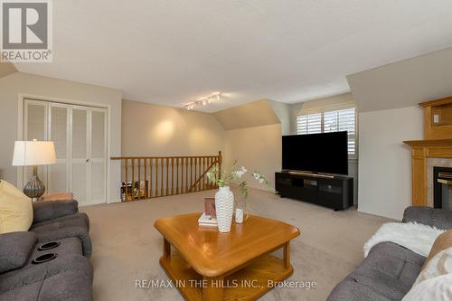 936 Dormer Street, Mississauga, ON - Indoor Photo Showing Living Room