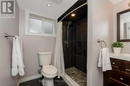 936 Dormer Street, Mississauga, ON - Indoor Photo Showing Bathroom