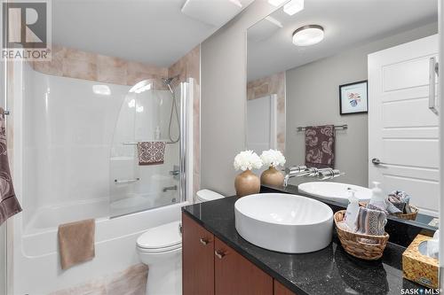 602 922 Broadway Avenue, Saskatoon, SK - Indoor Photo Showing Bathroom