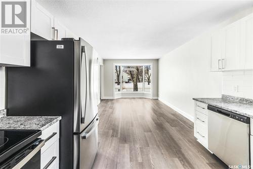 1457 Forget Street, Regina, SK - Indoor Photo Showing Kitchen With Upgraded Kitchen