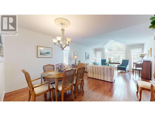 595 Yates Road Unit# 96 Lot# 60, Kelowna, BC - Indoor Photo Showing Dining Room