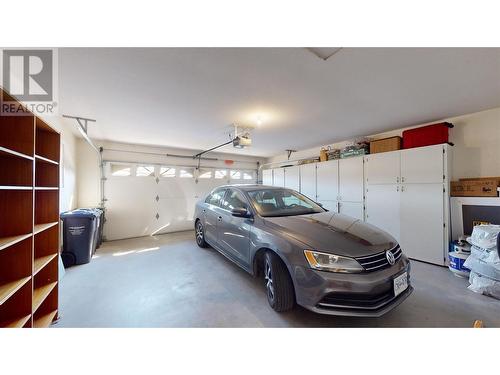 595 Yates Road Unit# 96 Lot# 60, Kelowna, BC - Indoor Photo Showing Garage