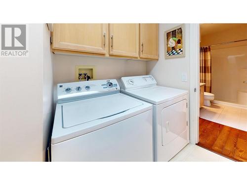 595 Yates Road Unit# 96 Lot# 60, Kelowna, BC - Indoor Photo Showing Laundry Room