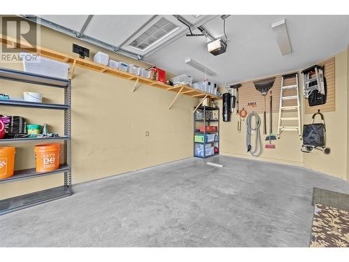 576 Nicola Street Unit# 1, Kamloops, BC - Indoor Photo Showing Garage