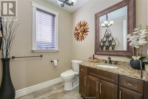 374 Evergreen Drive, Lakeshore, ON - Indoor Photo Showing Bathroom