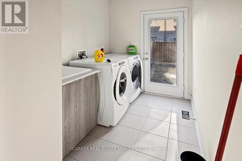 1371 Gull Crossing, Pickering (Bay Ridges), ON - Indoor Photo Showing Laundry Room