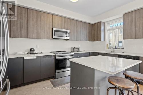 1371 Gull Crossing, Pickering (Bay Ridges), ON - Indoor Photo Showing Kitchen With Upgraded Kitchen