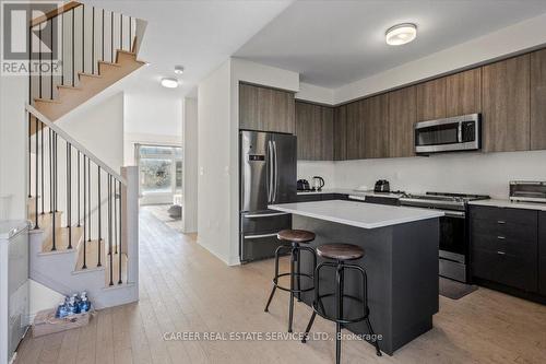 1371 Gull Crossing, Pickering (Bay Ridges), ON - Indoor Photo Showing Kitchen With Upgraded Kitchen