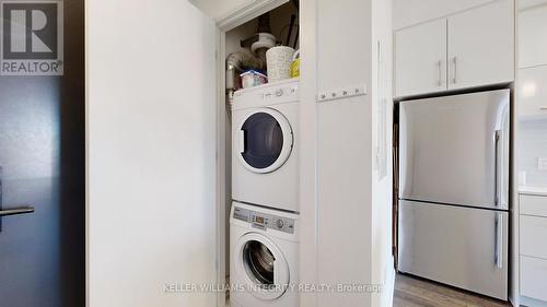 908 - 255 Bay Street, Ottawa, ON - Indoor Photo Showing Laundry Room