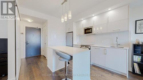 908 - 255 Bay Street, Ottawa, ON - Indoor Photo Showing Kitchen With Upgraded Kitchen