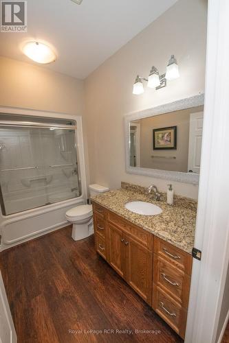 102 Broomer Crescent, Wellington North (Mount Forest), ON - Indoor Photo Showing Bathroom