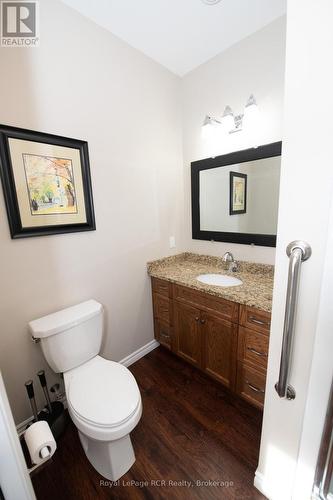 102 Broomer Crescent, Wellington North (Mount Forest), ON - Indoor Photo Showing Bathroom