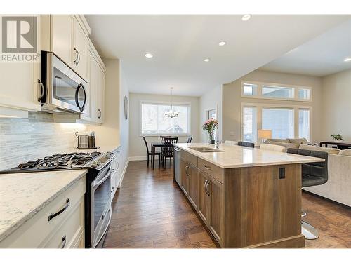 12764 Cliffshore Drive, Lake Country, BC - Indoor Photo Showing Kitchen With Double Sink With Upgraded Kitchen