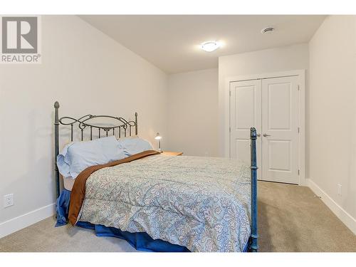 12764 Cliffshore Drive, Lake Country, BC - Indoor Photo Showing Bedroom