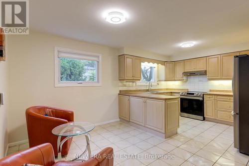 2141 Cartier Crescent, Burlington, ON - Indoor Photo Showing Kitchen