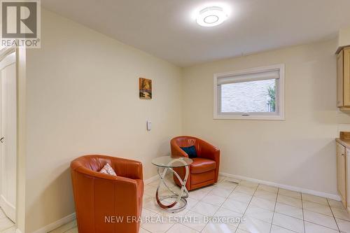 2141 Cartier Crescent, Burlington, ON - Indoor