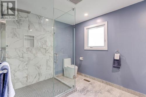 2141 Cartier Crescent, Burlington, ON - Indoor Photo Showing Bathroom