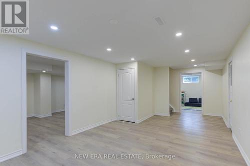 2141 Cartier Crescent, Burlington, ON - Indoor Photo Showing Other Room