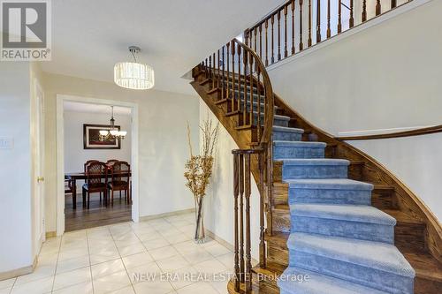 2141 Cartier Crescent, Burlington, ON - Indoor Photo Showing Other Room