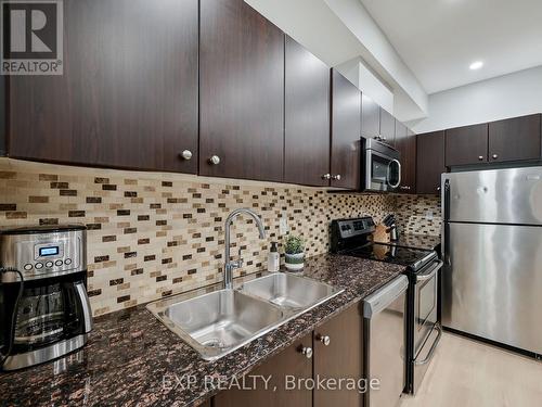 8 - 68 Winston Park Boulevard, Toronto, ON - Indoor Photo Showing Kitchen With Stainless Steel Kitchen With Double Sink