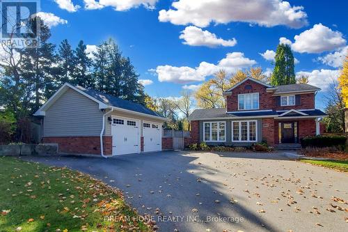 920 Glendale Court, Burlington, ON - Outdoor With Facade